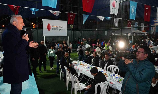 Ümraniye Belediye Başkanı Yıldırım, Roman vatandaşlar ile iftar yemeğinde buluştu