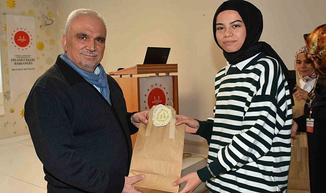 Üniversite öğrencilerine iftar yemeği programı düzenlendi