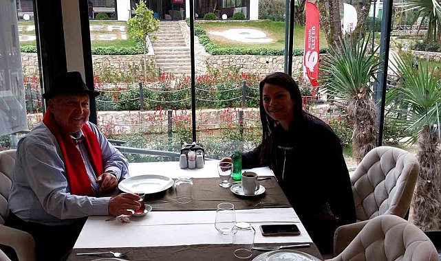 Ünlü deprem profesörü Efeler Belediyesi'nin çalışmalarını beğendi
