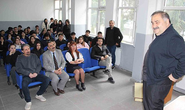 Ünlü sanatçı Çelebi'den çocuklara tecrübelerini aktardı