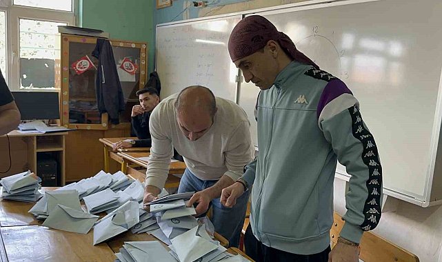 Uşak'ta sandıklar kapandı, oy sayım işlemi devam ediyor