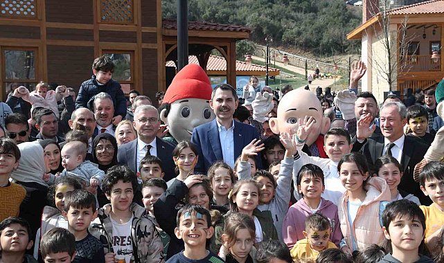 Üsküdar'da konuşan AK Parti İBB Başkan Adayı Kurum: "Hayali olmayanın eseri olmazmış"