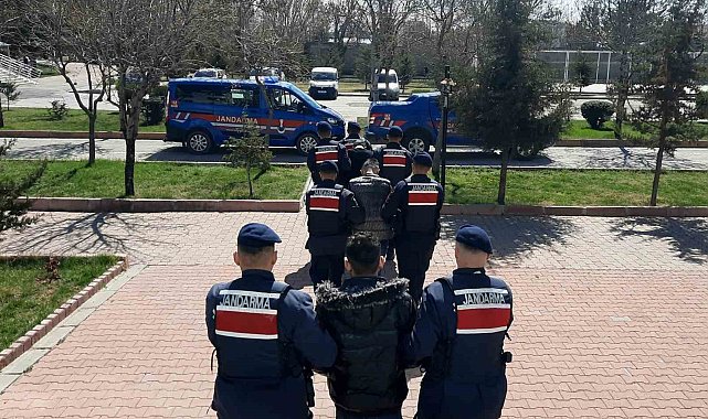 Uyuşturucu tacirlerine suçüstü baskın: 3 tutuklama
