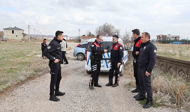 Uyuşturucudan aranan şahıs polisle yaşanan kovalamacada yakalandı