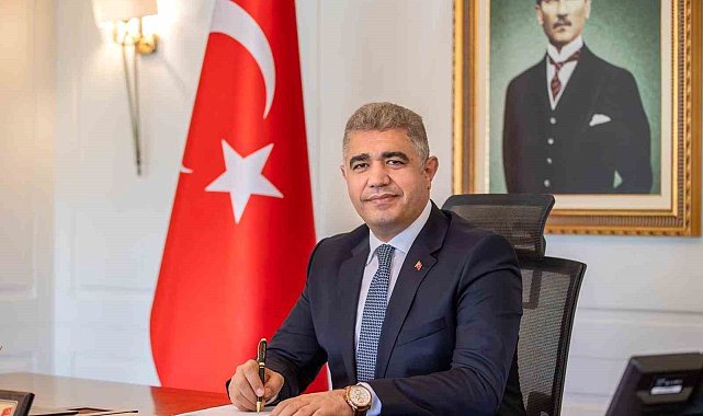Vali Aslan, "Çanakkale dik duruştur"