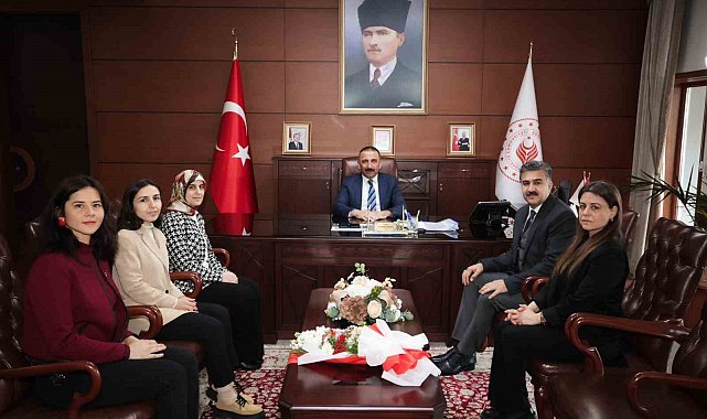 Vali Hacıbektaşoğlu'na Kütüphanecilik Haftası ziyareti