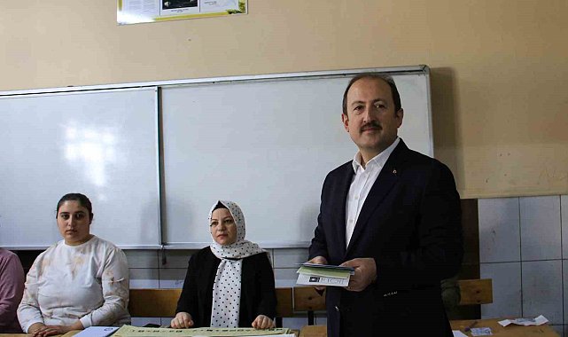 Vali Pehlivan: "Mersin'de 1 milyon 387 bin 345 seçmen oy kullanıyor"