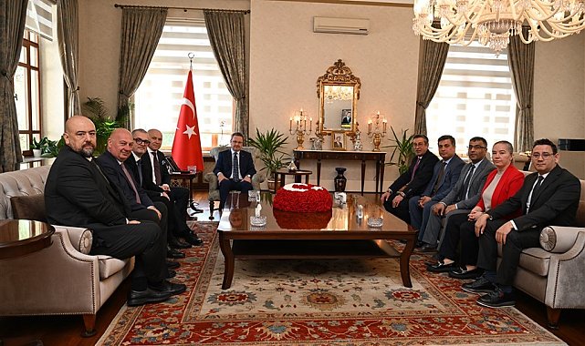 Vali Ünlü Üniversite Olimpiyatları Heyetinin çalışmaları hakkında bilgi aldı