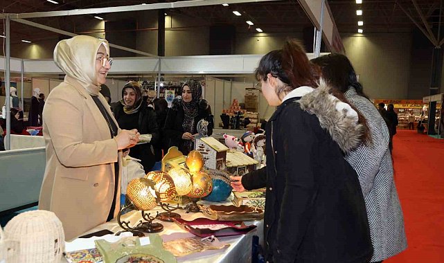 Van Büyükşehir Belediyesi &#039;Yöresel Ürünler Fuarı&#039;nda yerini aldı