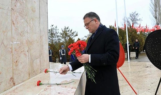 Van'da 18 Mart Şehitleri Anma Günü ve Çanakkale Zaferi'nin yıl dönümü