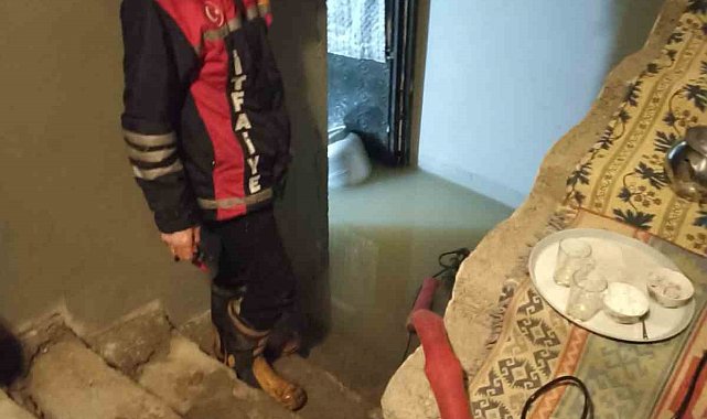 Van'da yoğun sağanak yağış su taşkınlarına neden oldu