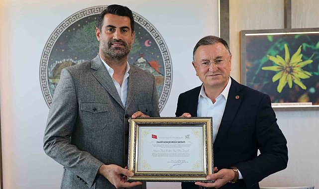 Volkan Demirel'e, Hatay fahri hemşerilik beratı verildi