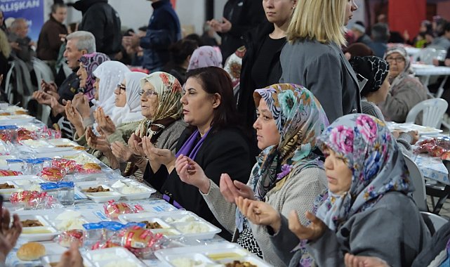 Yaklaşık 670 kişinin yaşadığı köyde 500 kişi aynı sofrada buluştu