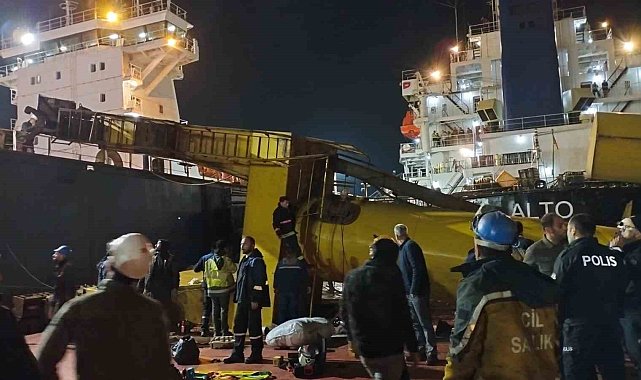 Yalova'da devrilen kule vincinin operatörü hayatını kaybetti