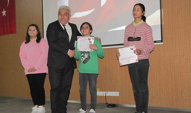 Yarışmalarda dereceye giren öğrenciler ödüllendirildi
