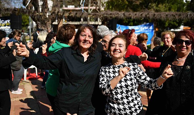 Yaşlı korosundan müzik şöleni