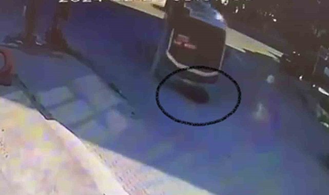 Yayanın minibüsün altında ezilerek can verdiği anlar kamerada
