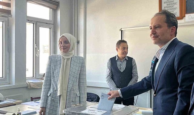 Yeniden Refah Partisi lider Erbakan, oyunu Ankara'da kullandı