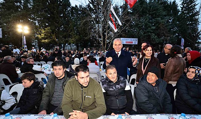 Yenişehir iftarında konuşan Başkan Zolan; "Hizmet destanları yazmaya devam edeceğiz"