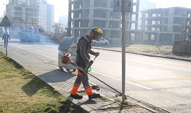 Yıldırım Beyazıt Mahallesi'nde toplu temizlik çalışması yapıldı