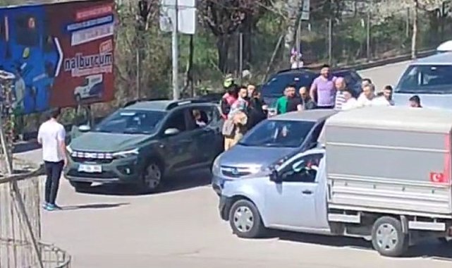 Yol verme tartışmasında yumruklar havada uçuştu