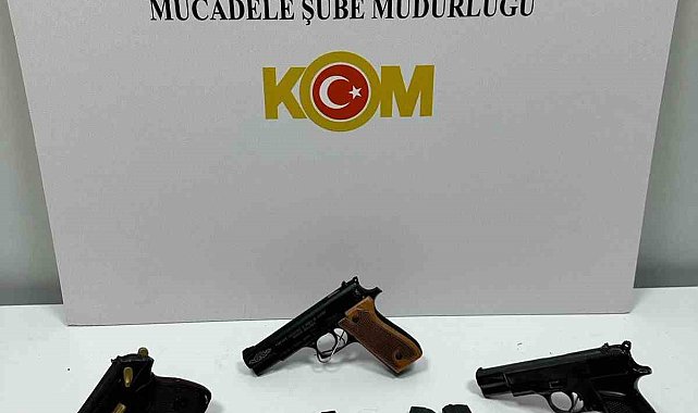 Yolcu otobüsünde 3 tabancayla yakalandı