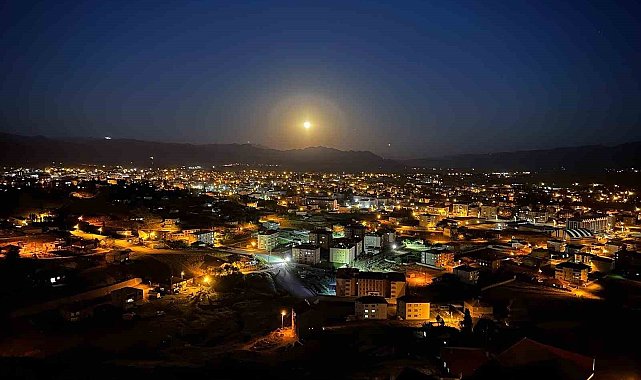 Yüksekova'da deprem