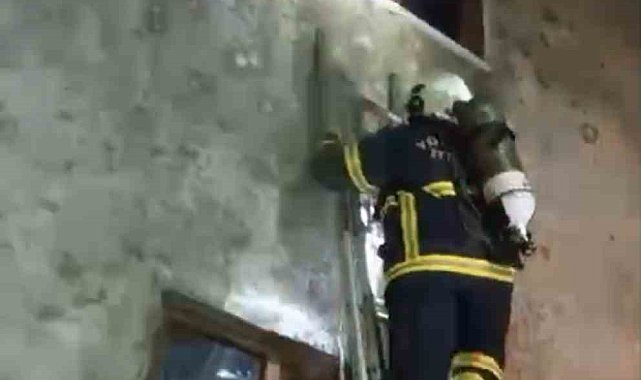 Yüksekova'da korkutan yangın