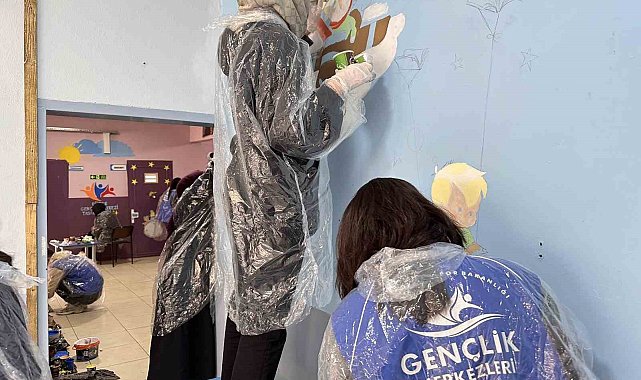 Yunus Efendi İlkokulu renklendi