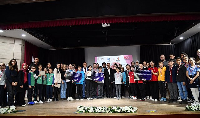 Yunusemre'de Fen Bilgisi Şampiyonu İsa Artunç Ortaokulu oldu