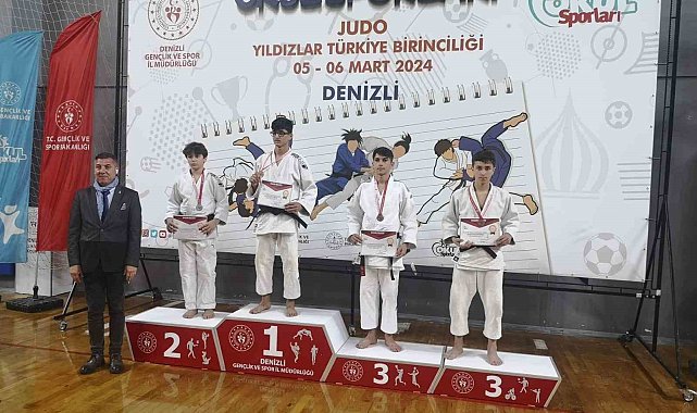 Yunusemreli judocular Denizli'de iki madalya kazandı