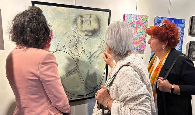 2 bin 827 eserin yer aldığı bienalde "barış" vurgusu