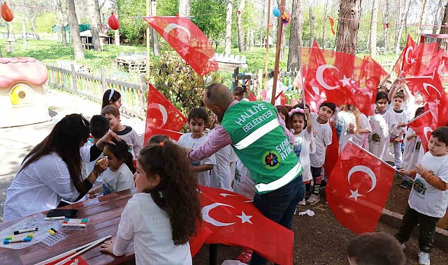 23 Nisan etkinliklerinde çocuklar gönüllerince eğlendi