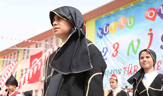 23 Nisan Sakarya'da coşkuyla kutlanıyor