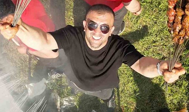 23 Nisan'da ay yıldızlı mangalda ciğer ziyafeti