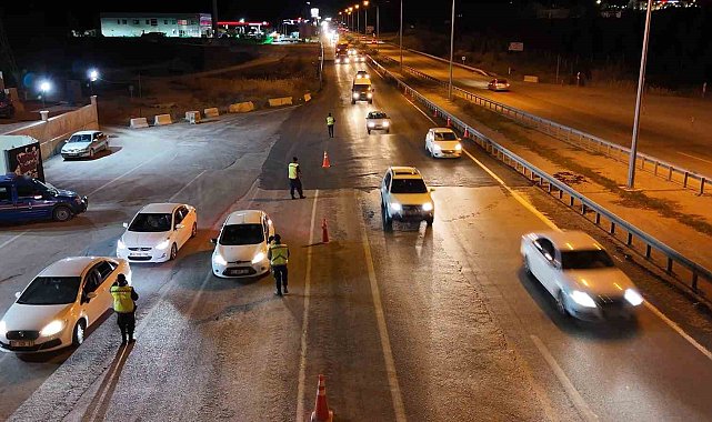 43 ilin geçiş güzergahında bayram yoğunluğu başladı, denetimler sıklaştırıldı