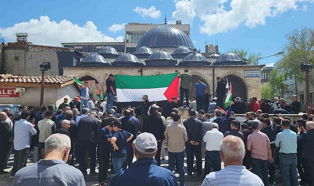 Adıyaman'da İsmail Haniye'nin çocukları ve torunları için gıyabi cenaze namazı kılındı