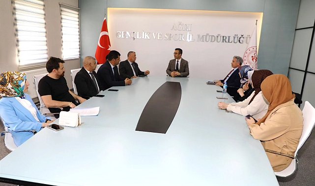 Ağrı Gençlik ve Spor İl Müdürü Din, yurt müdürleri ile buluştu