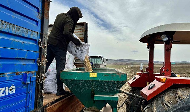 Ağrı'da ekimleri yapılacak arazilerde kontrol yapıldı