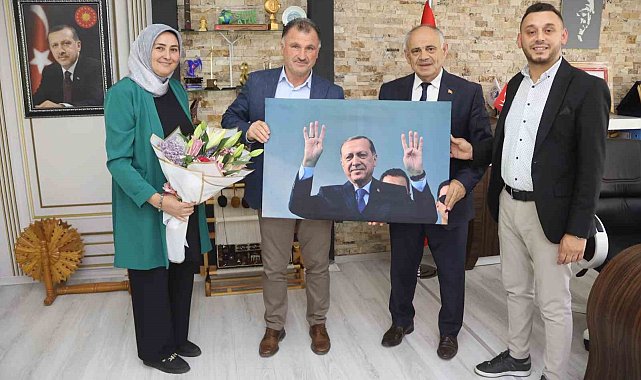 AK Parti İlçe Teşkilatından Başkan Öztürk'e ziyaret
