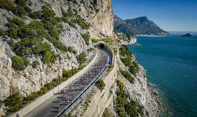 AKRA Gran Fonda'da pedallar, Kemer'in eşsiz manzarasında dönecek