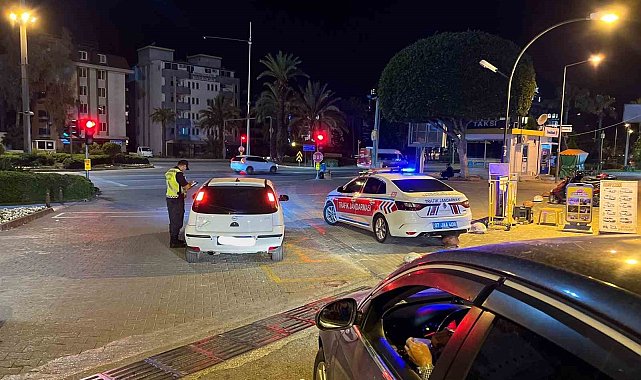 Alanya'da 8 araç trafikten men edildi