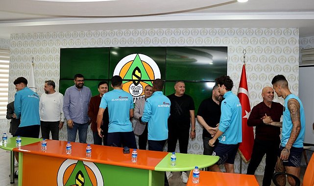 Alanyaspor'da bayramlaşma töreni yapıldı