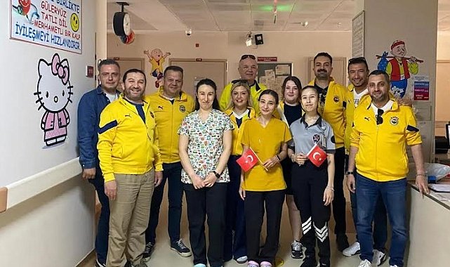 Alaşehir Fenerbahçeliler Derneği'nden hastanedeki çocuklara sürpriz