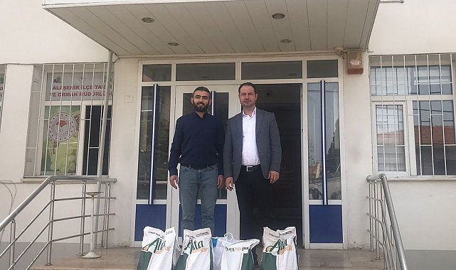 Alaşehir'de sorgum otu yetiştirilmeye başlandı