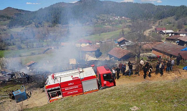 Alevlere teslim olan ev, atölye, ahır ve garaj küle döndü