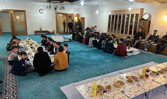 Alvarlı Efe Hazretleri Vakfı'ndan iftar bereketi