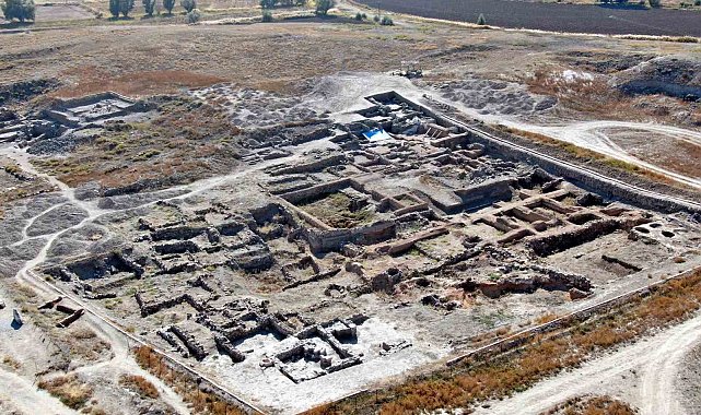 Anadolu'da 4 bin yıl önceki meslekler: Baş asacı, sığır bakıcıları başı, pazarcılar amiri, bahçıvan, sofracı, kapıcı başı, hancı, çamaşırcı