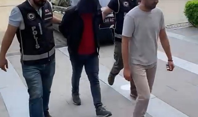 Anne ve oğlunu bıçaklayıp öldüren şahıs tutuklandı