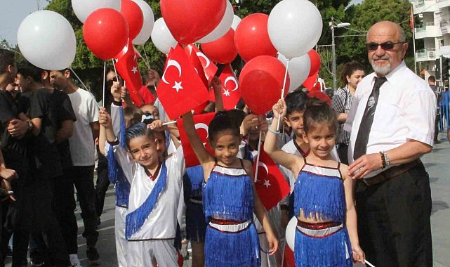Antalya'da 23 Nisan kutlama programları başladı